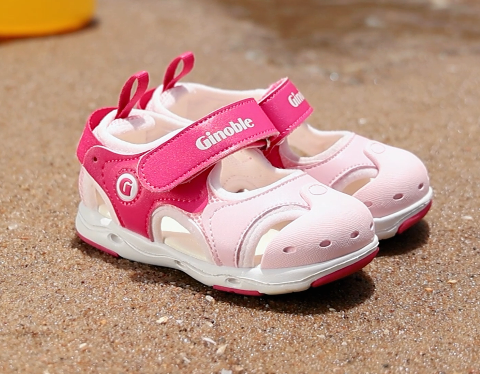 如何挑选婴儿学步鞋，保护宝宝的脚部健康？插图