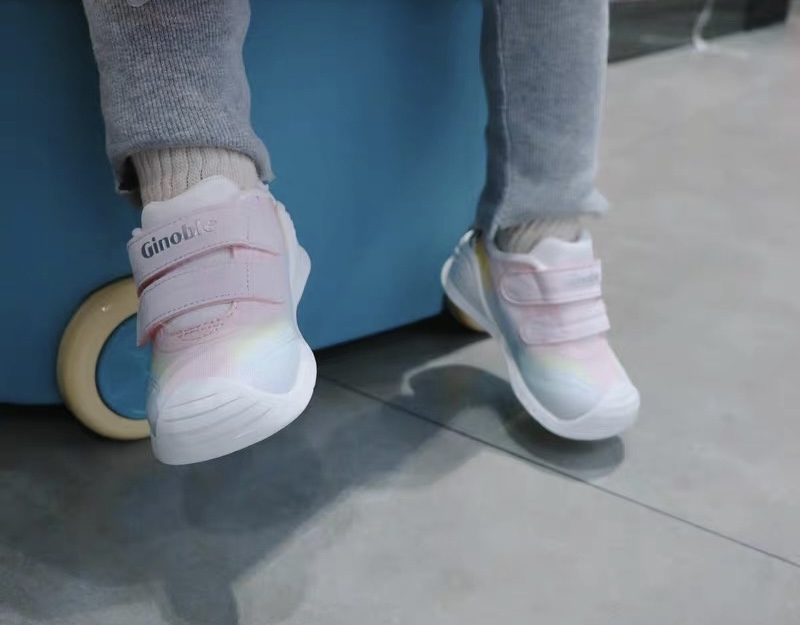 学步鞋——保护宝宝安全的必备鞋款插图